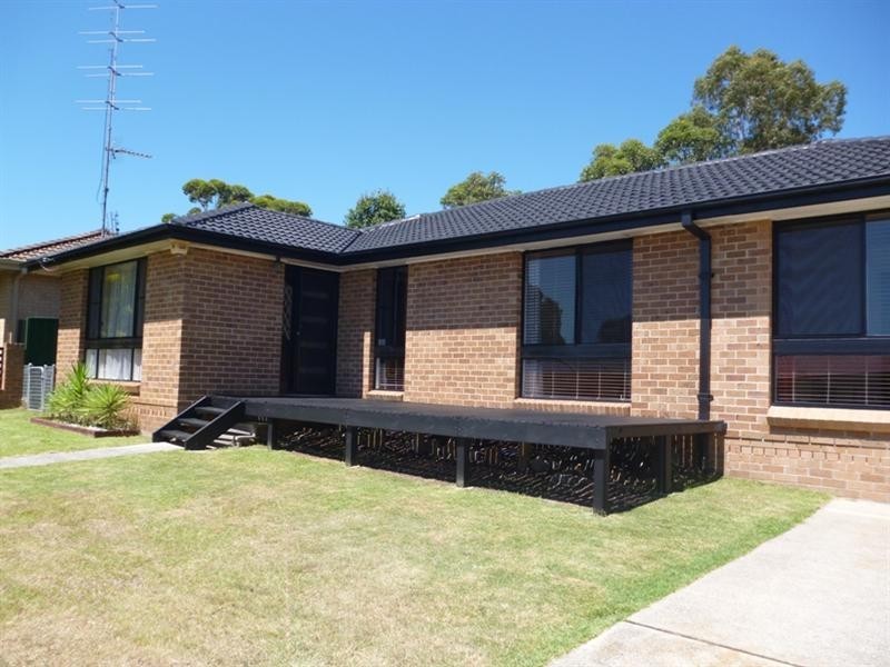 18 Macquarie Street, Albion Park NSW 2527