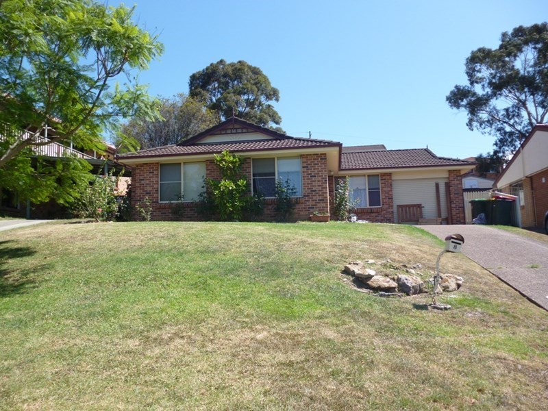 8 Church Street, Albion Park NSW 2527