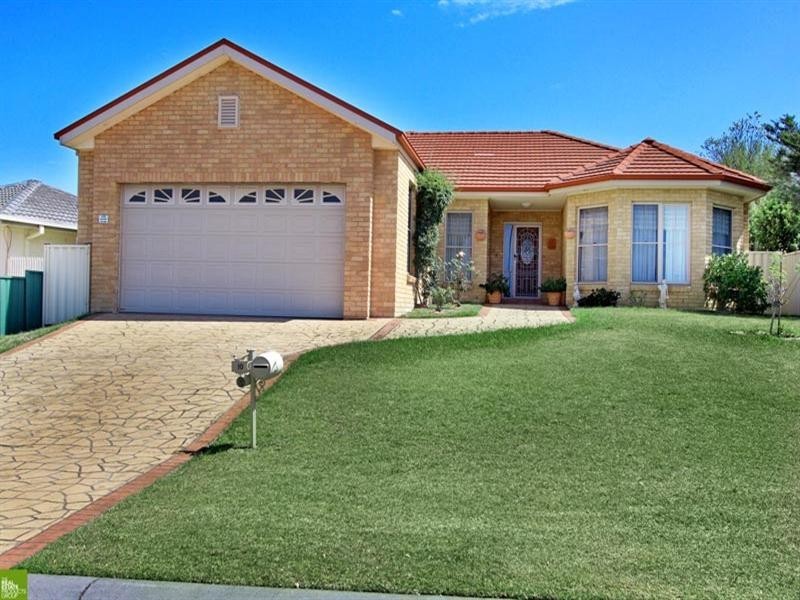 10 McInerney Avenue, Albion Park NSW 2527