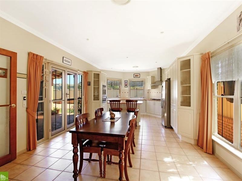 10 McInerney Avenue, Albion Park NSW 2527