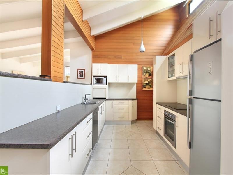 2 Tallowood Street, Albion Park NSW 2527