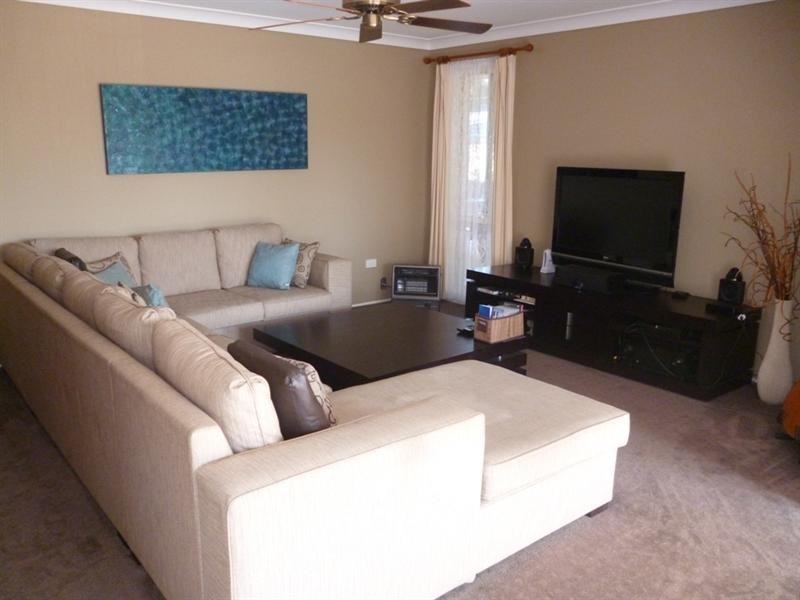 3 Downes Drive, Albion Park NSW 2527