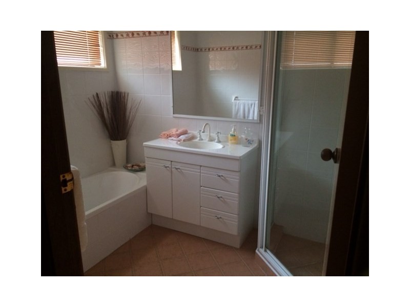 12 Macquarie Street, Albion Park NSW 2527