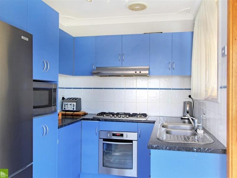 10 Figtree Street, Albion Park Rail NSW 2527