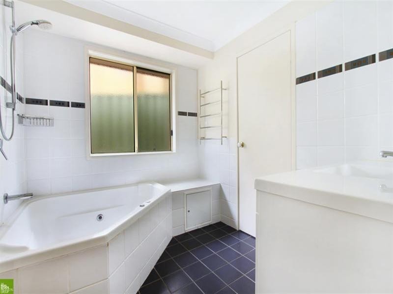 11 Roper Road, Albion Park NSW 2527