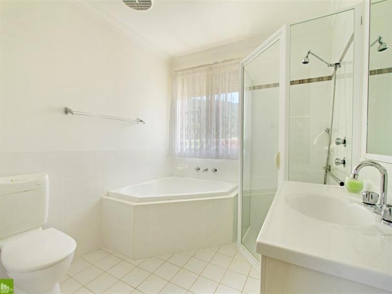 126 Daintree Drive, Albion Park NSW 2527