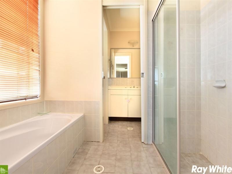 18 Mayfield Circuit, Albion Park NSW 2527