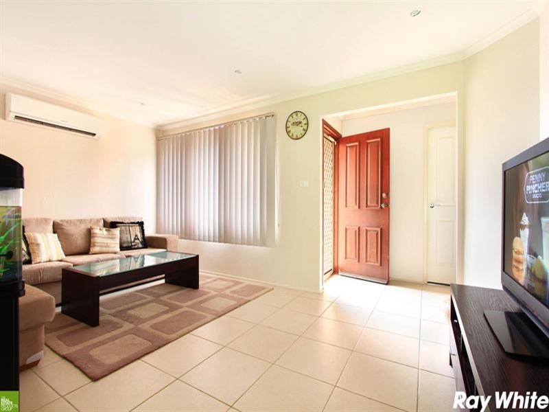 18 Mayfield Circuit, Albion Park NSW 2527