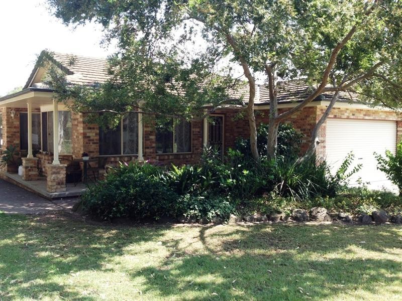 18 Premier Drive, Albion Park NSW 2527