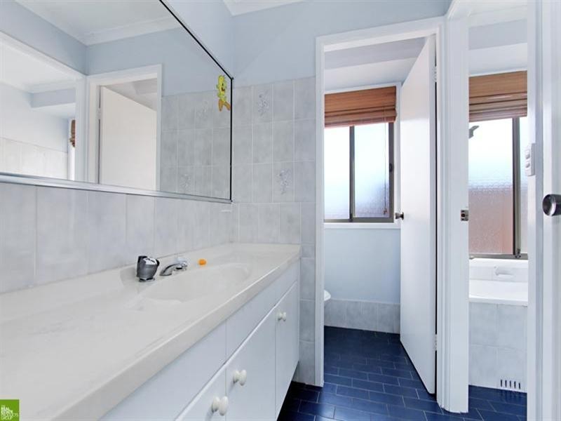 22 Golden Grove, Albion Park NSW 2527