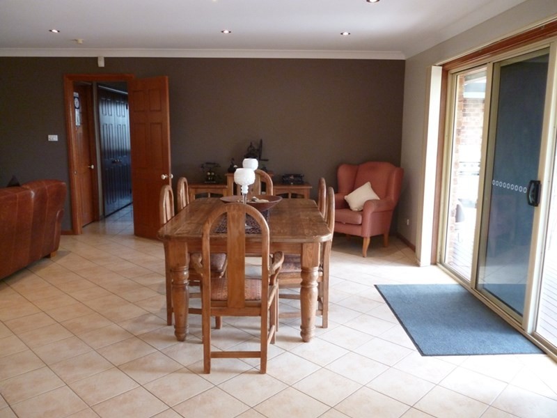 21 Severn Place, Albion Park NSW 2527