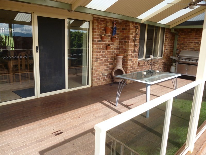 21 Severn Place, Albion Park NSW 2527