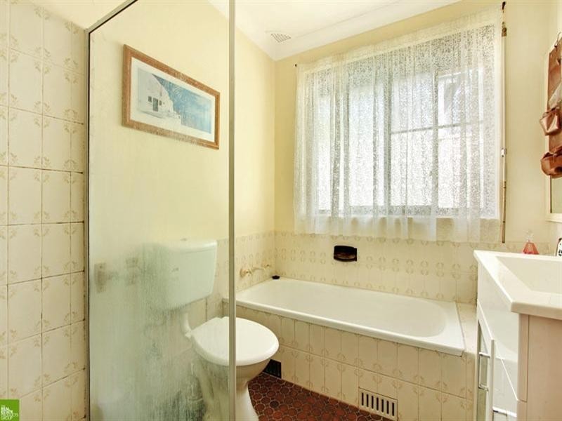 20 Crest Road, Albion Park NSW 2527