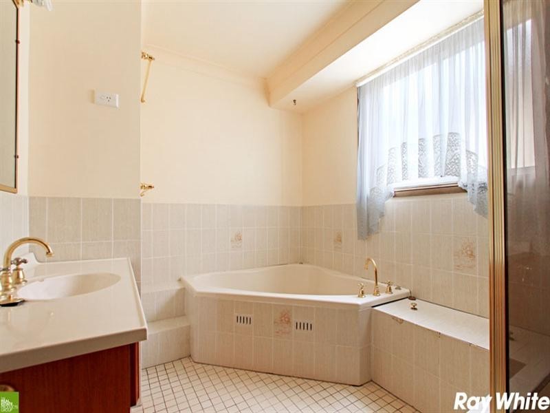 14 Premier Drive, Albion Park NSW 2527