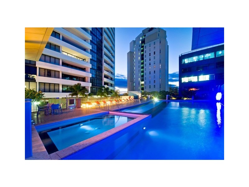 19 Albert Avenue, Broadbeach QLD 4218