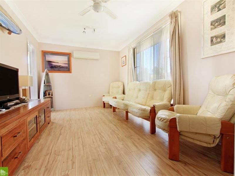 10 Figtree Street, Albion Park Rail NSW 2527