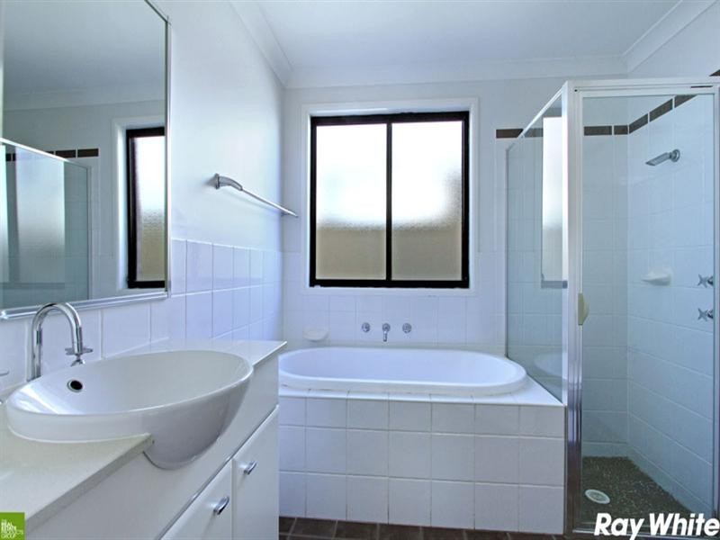 122 Daintree Drive, Albion Park NSW 2527