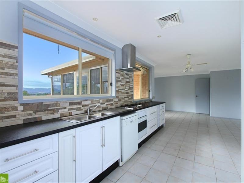 14 Ashburton Drive, Albion Park NSW 2527