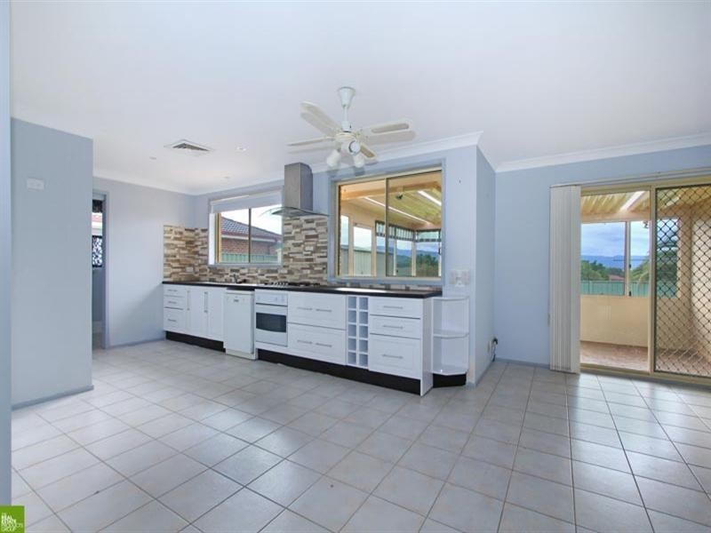 14 Ashburton Drive, Albion Park NSW 2527