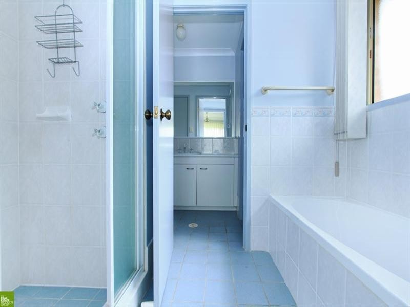 14 Ashburton Drive, Albion Park NSW 2527