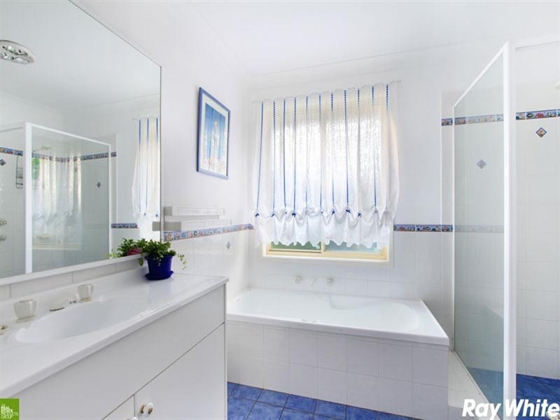 53 Fields Drive, Albion Park NSW 2527