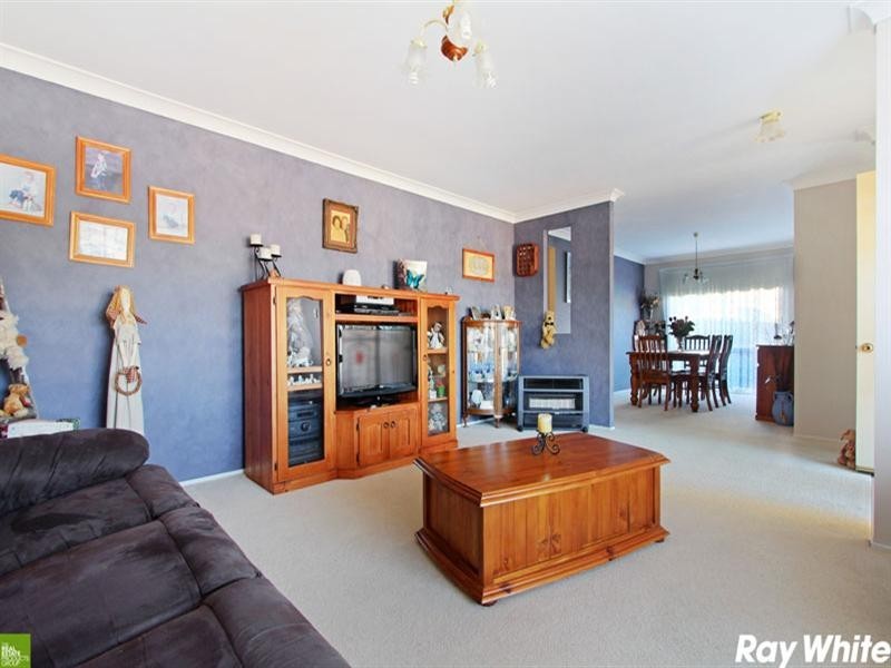 53 Fields Drive, Albion Park NSW 2527