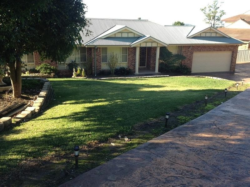 21 Severn Place, Albion Park NSW 2527