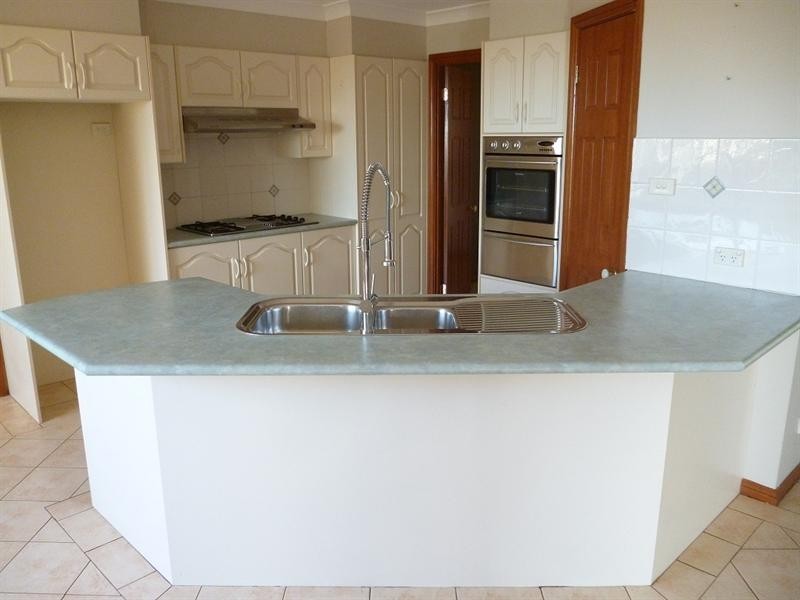 21 Severn Place, Albion Park NSW 2527