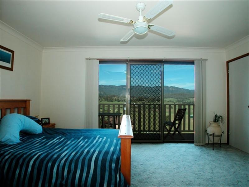 33 Noble Road, Albion Park NSW 2527