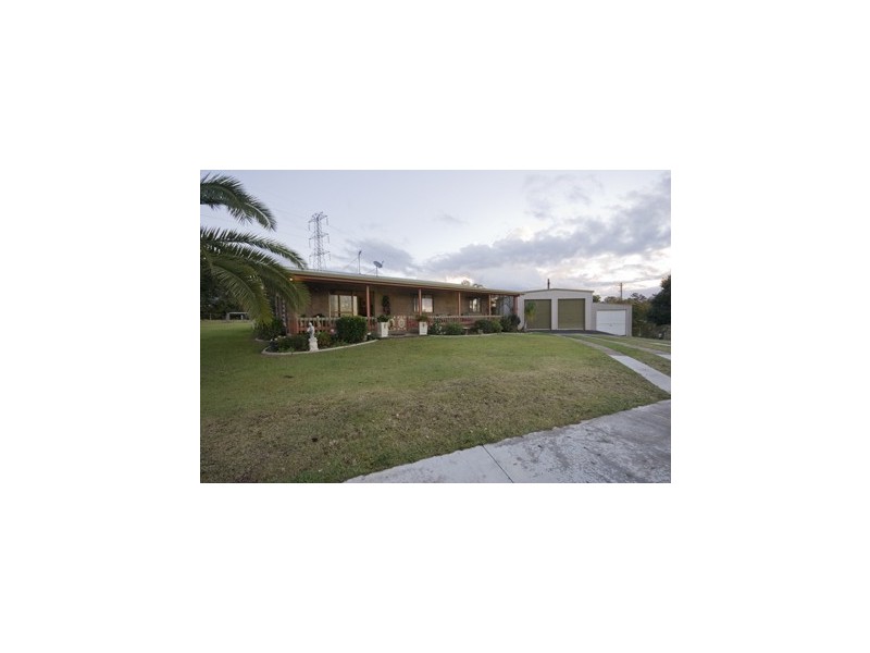 16 Smerdon Road, Southside QLD 4570