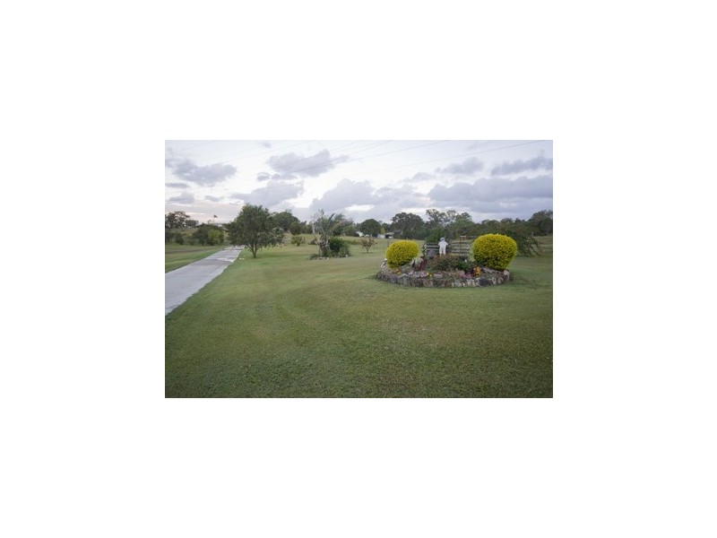 16 Smerdon Road, Southside QLD 4570