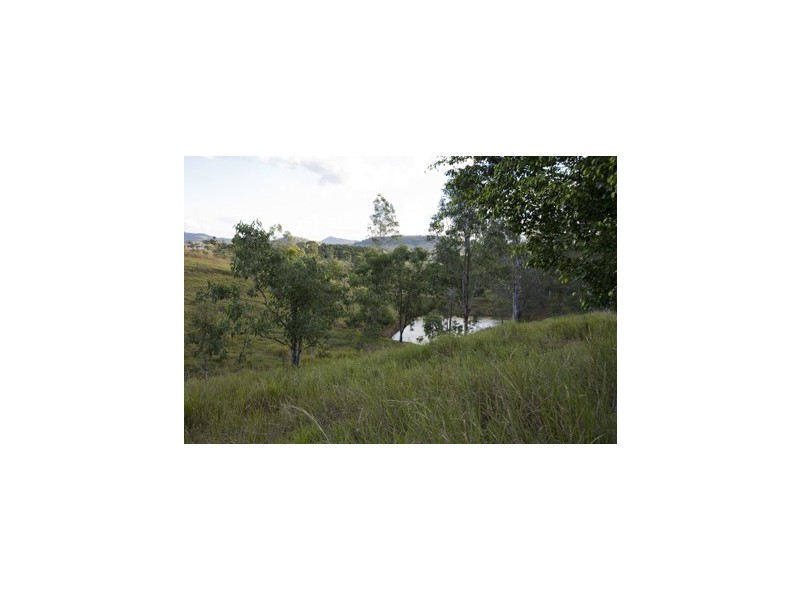 14 Panorama, The Dawn QLD 4570