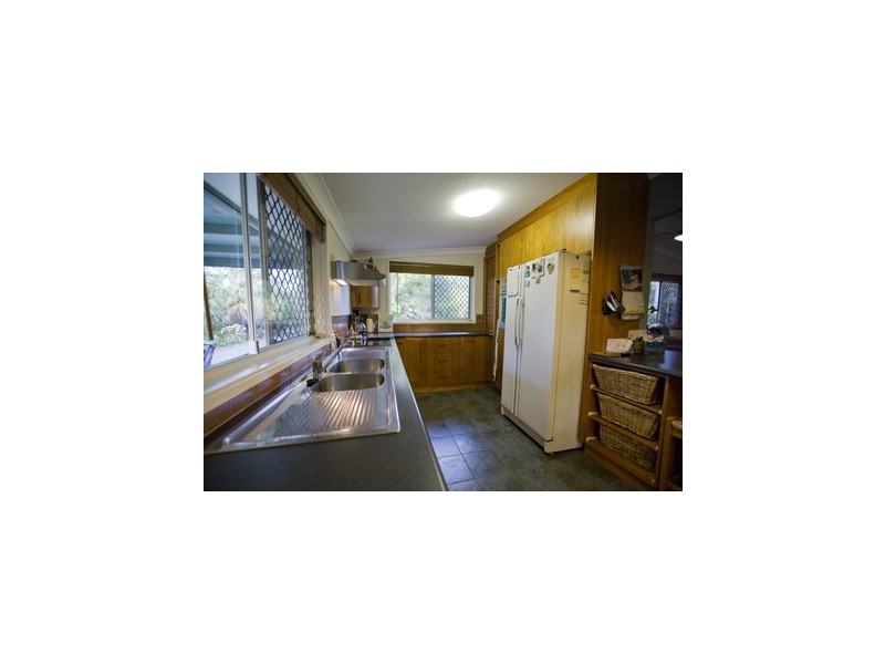 14 Panorama, The Dawn QLD 4570