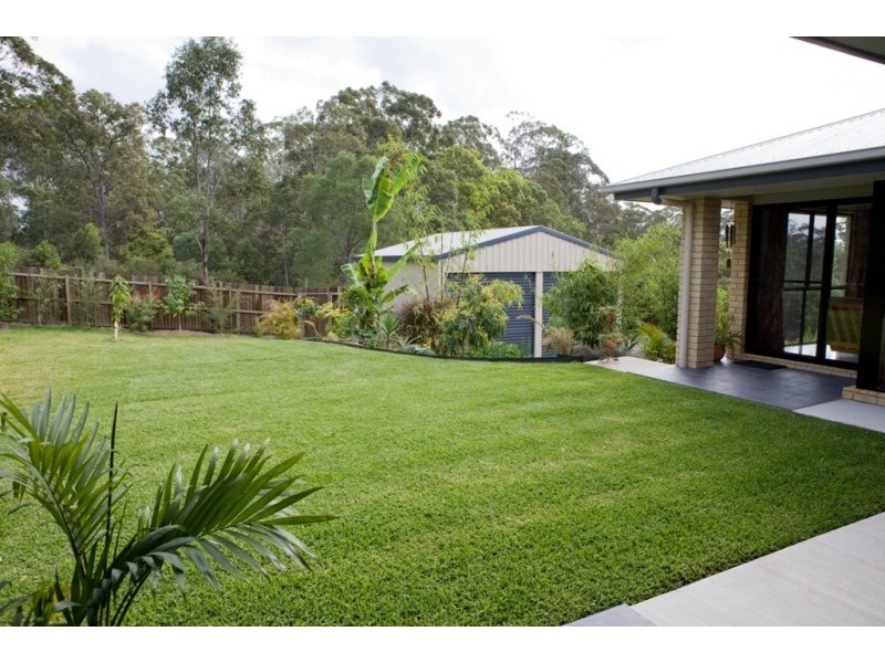 15 Jasmine Avenue, Southside QLD 4570