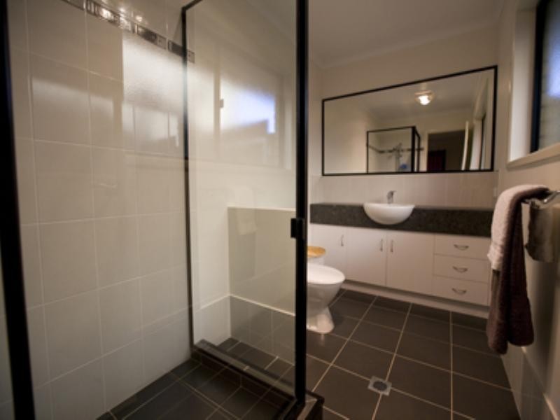 15 Jasmine Avenue, Southside QLD 4570