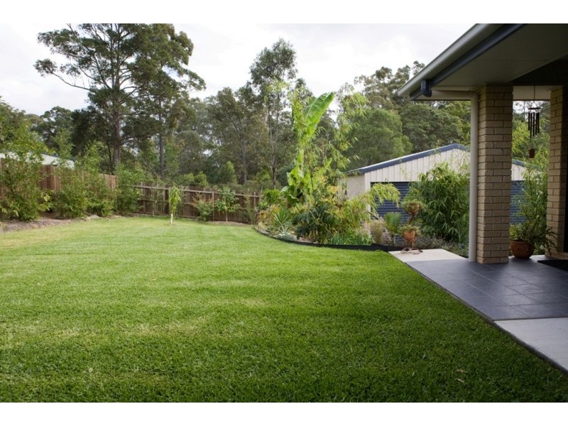 15 Jasmine Avenue, Southside QLD 4570