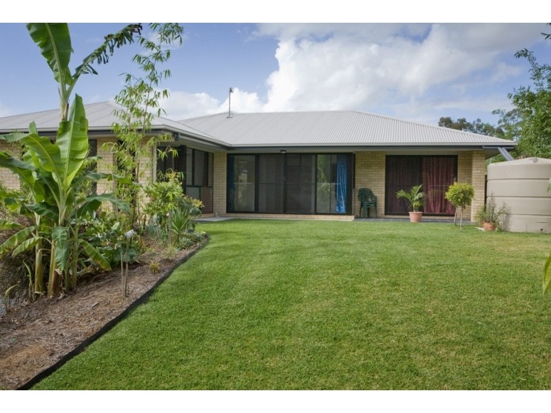 15 Jasmine Avenue, Southside QLD 4570