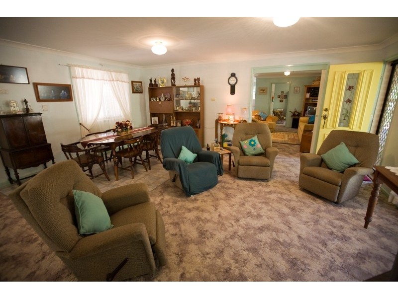 285 Arborten, Glenwood QLD 4570