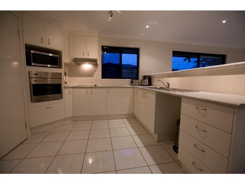 6 Lapis Court, Southside QLD 4570