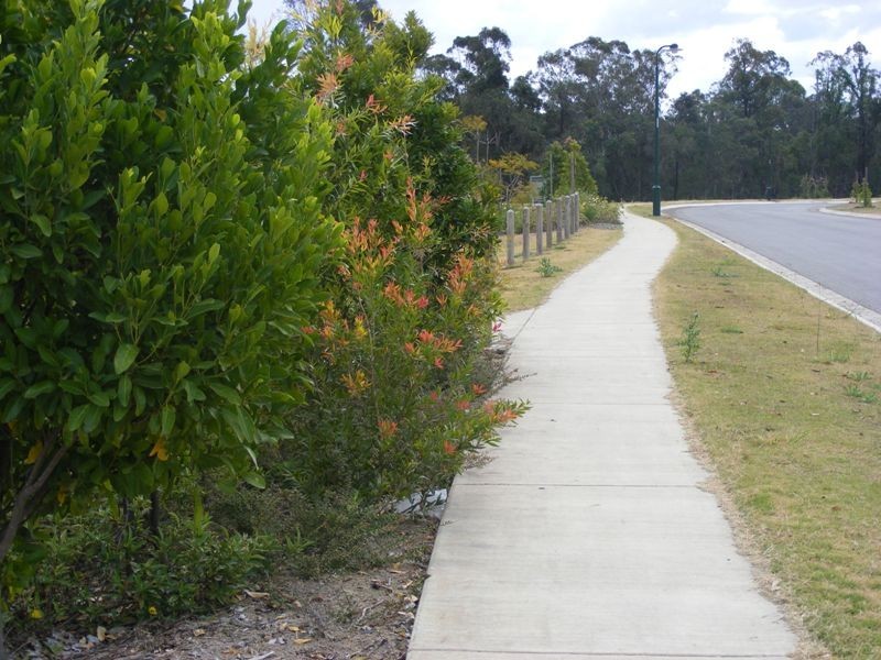 27 Presidential Avenue, Jones Hill QLD 4570