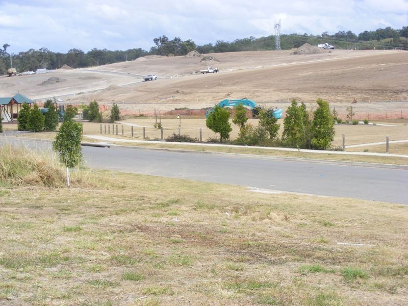 27 Presidential Avenue, Jones Hill QLD 4570