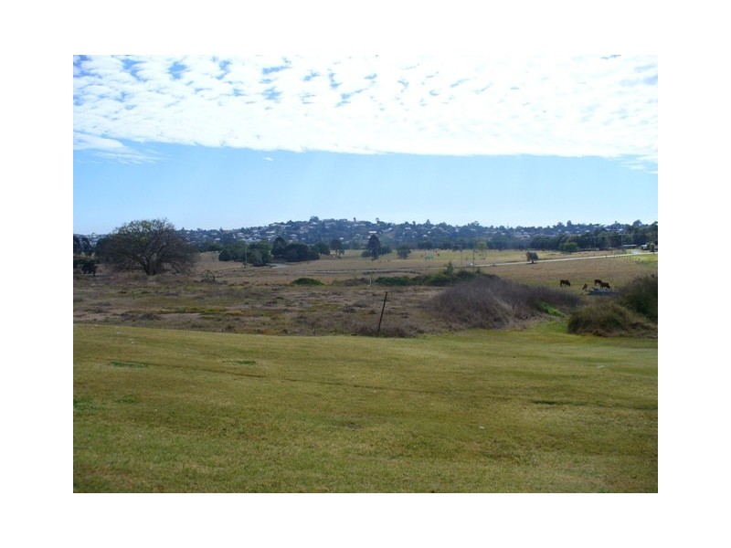 16a Smerdon Road, Southside QLD 4570