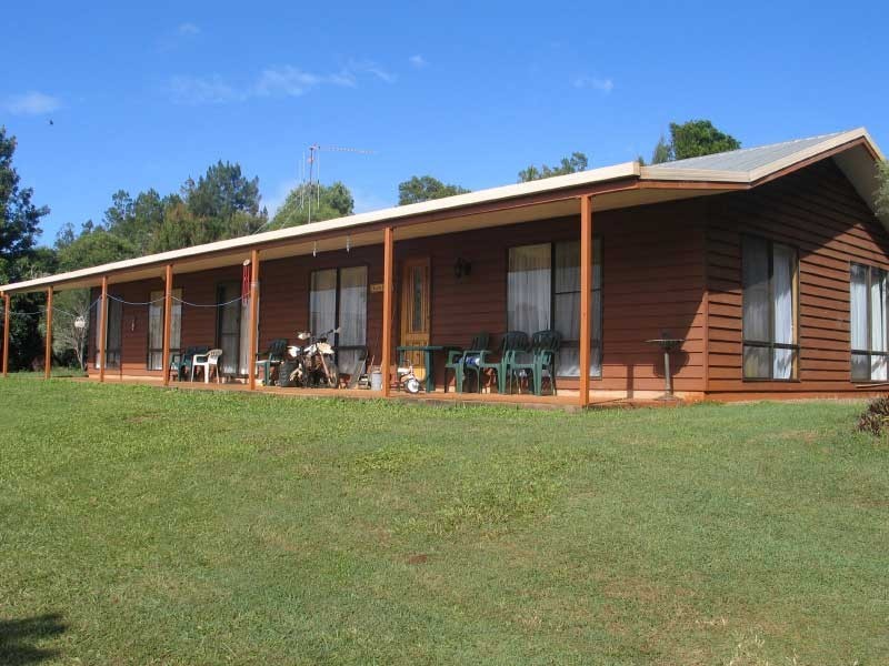 Goomboorian QLD 4570