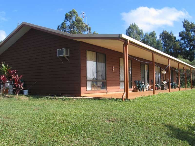 Goomboorian QLD 4570