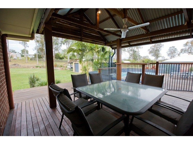 11 Oxford Court, Southside QLD 4570