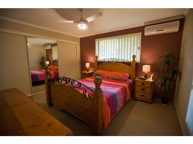 11 Oxford Court, Southside QLD 4570