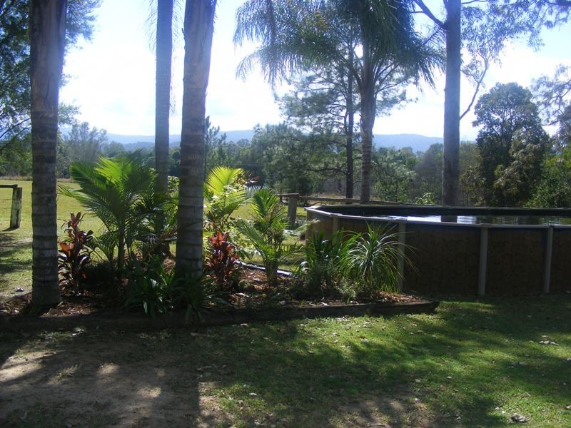 13 Lehman Road, Traveston QLD 4570