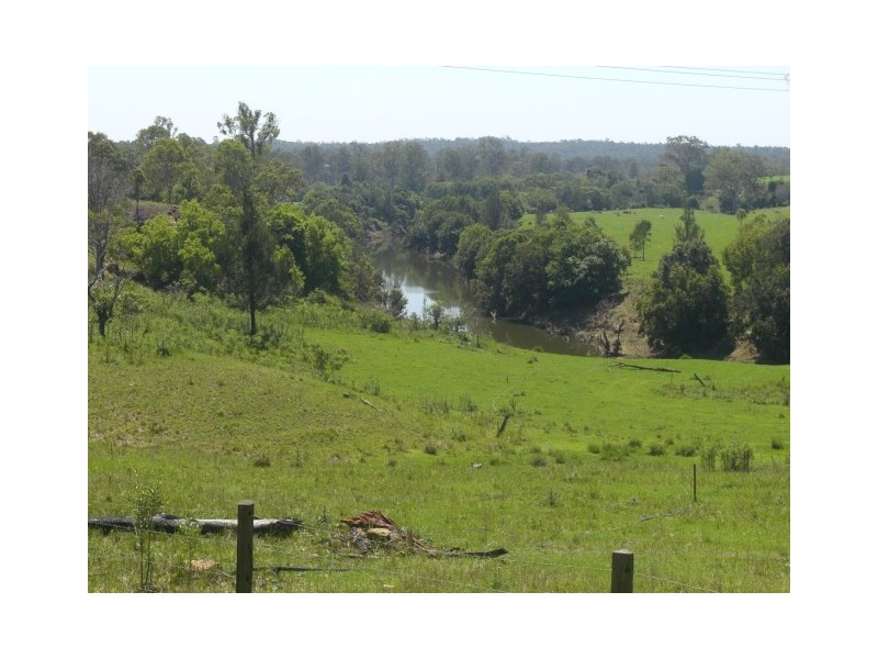 2 Henderson Road THE DAWN, Gympie QLD 4570