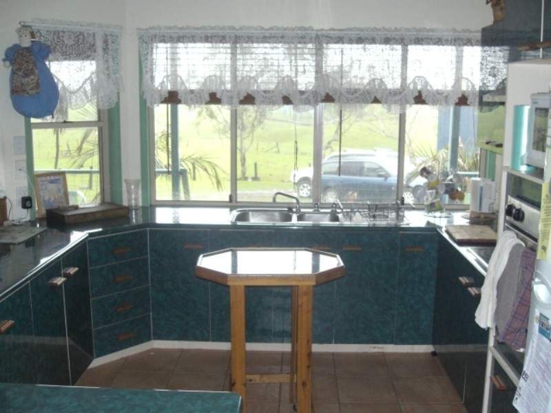 2 Henderson Road THE DAWN, Gympie QLD 4570