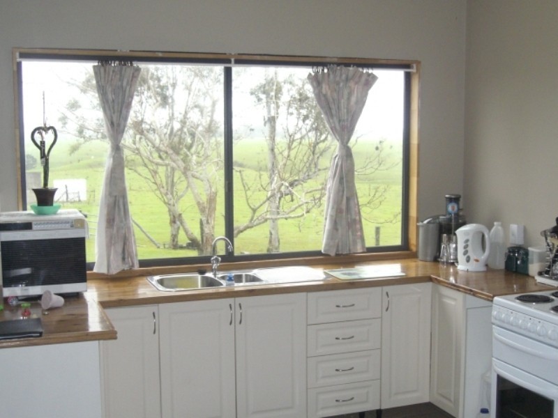 2 Henderson Road THE DAWN, Gympie QLD 4570